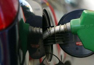Benzinin Fiyat 4,5 Liraya Dayand