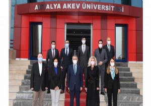 Vali Yazıcı dan Antalya Akev Üniversitesi’ni Ziyaret