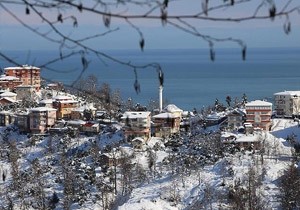 Karadeniz de Eğitime Kar Engeli