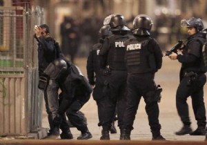 Paris te Polis Operasyonu Srasnda atma