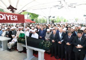 Cumhurbaşkanı Erdoğan, Mahmut Ustaosmanoğlu nun cenaze törenine katıldı