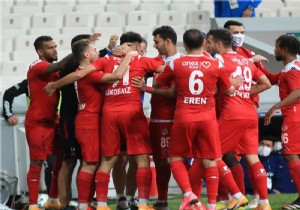 Maceralı Beşiktaş Deplasmanından 1 Puanla Dönüyor (1-1)