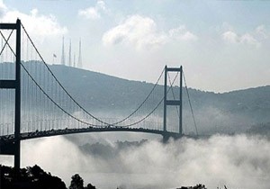 İstanbul Boğazı Sis Nedeniyle Deniz Trafiğine Kapatıldı