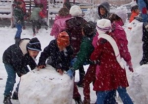 Yurt Genelinde Birçok İlde Eğitime Kar Molası Verildi