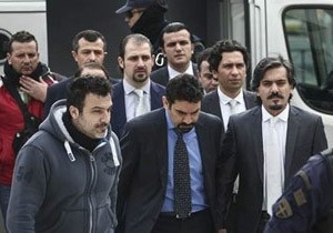 Yunanistan a Snan 8 Darbeci Askerden Skandal stek!