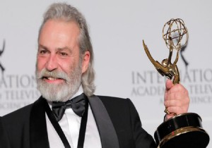 Haluk Bilginere, 47.Uluslararası Emmy Ödülleri’nde En İyi Erkek Oyuncu ödülü