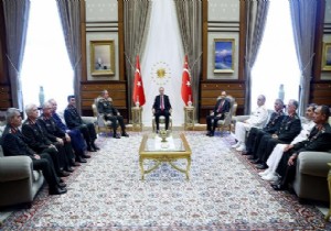 Cumhurbaşkanı Erdoğan YAŞ Üyelerini Kabul Etti