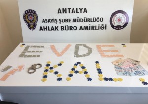 Antalya da Korona ya Rağmen Kumar Oynayanlara Polis Baskını
