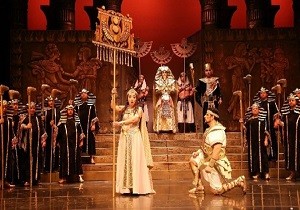 Antalya Devlet Opera ve Balesi  Aida  le zleyici Karsna kyor