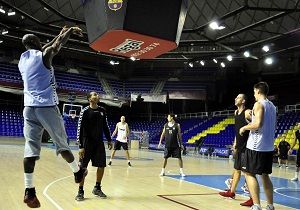 Beikta Basketbol Takm, Barcelona Regal Ma Hazrlklarna Balad