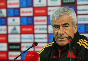 Galatasaray Teknik Direktr Blent nder Basn Toplants Dzenledi