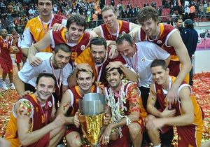 Galatasaray Cafe Crown da Final Sevinci