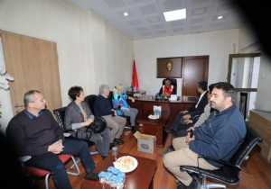 Rektör Özkan  dan depremzede öğrencileri Hatay’da ziyaret