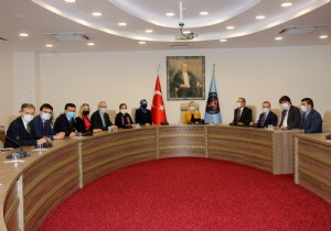AK Parti Kurmaylarından Rektör Özkan a Ziyaret