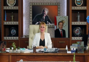Akdeniz Üniversitesi Rektörü Prof. Dr. Özlenen Özkan’dan Bayram Mesajı