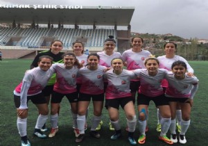 1207 Antalyaspor Genç Kızları Şampiyonluğa Koşuyor