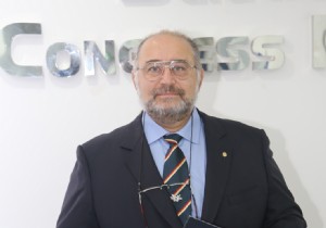 Prof. Dr.  Aytaolu: Damar Sertlii Kanser Kadar Tehlikeli