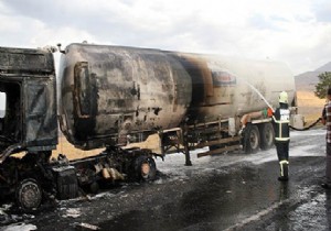 LPG Dolu Tankerle Karakola Saldırı Girişimi