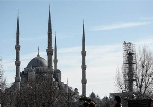 Sultanahmet Camisi nin Minaresinde Kayma Var