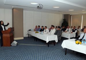 Bykehirin Otobs ofrleri Eitiliyor