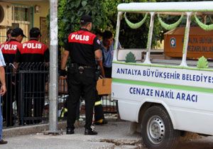 Antalyada Patlama: 1 l