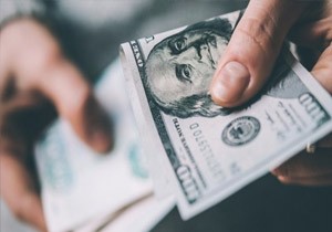 Dolar 3,68 in Altn Grd