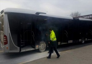 Zincirlikuyu da Metrobsn Tekerlei Alev Ald