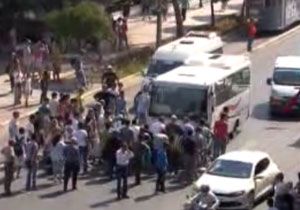 Antalyada Minibs Altnda Can Pazar  
