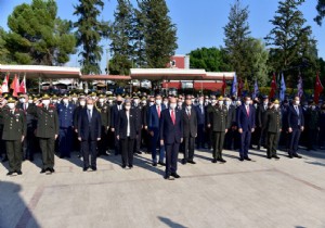 Ulu nder Mustafa Kemal Atatrk,KKTC de trenlerle anlyor.