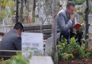 Mezarlklarda parayla Kur an okumaya yasak