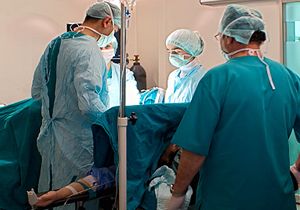 Trk Doktordan Hayat Kurtaran Ameliyat