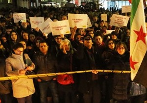 Paris te Halep iin Protesto Yapld