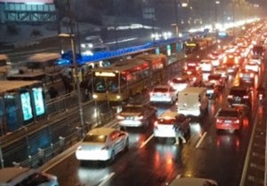 stanbul da Bu Akam Baz Yollar Trafie Kapatlacak