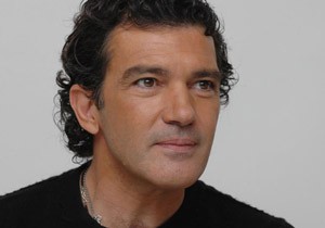 Antonio Banderas kinci Kez Kalp Krizi Geirdi