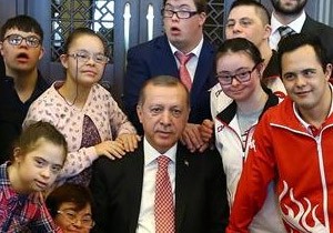 Erdoan, Down Sendromlu ocuklar Kabul Etti