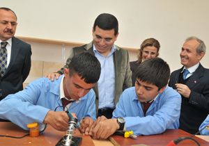 Meslek Lisesi Meslek Sahibi Yapyor