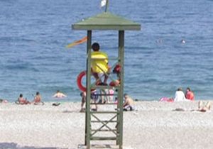 Antalya Sahilinde Can Kurtaran Mesaisi 17:00 ye Kadar