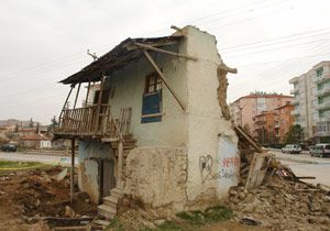 rnak ta Ev kt: 2 l, 3 Yaral 