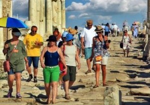 Turistler 30 Milyar Dolar Harcad