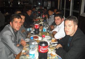 AK Parti Genlik Kollar Genlere Yemek Verdi