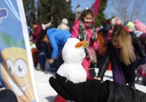 Antalya Kent Merkezinde Kartopu Sava