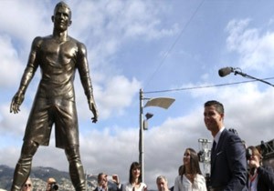 Cristiano Ronaldo nun smi Havalimanna Verildi