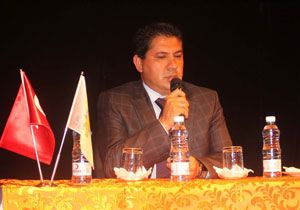 Bakan Gl, Personeliyle Biraya Geldi
