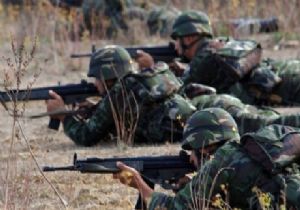 Hakkari  emdinli de e zamanl saldr dzenlendi.