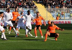 Adanaspor Evinde Kazand