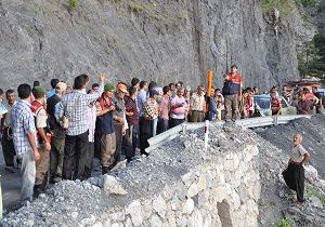 Alanyada Trafik Kazas: 3 l