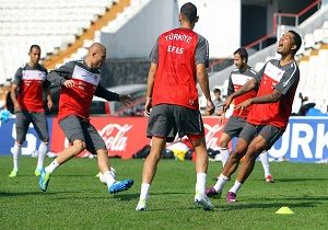 A Milli Futbol Takm, Azerbaycan Ma Hazrlklarna Balad