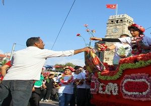 8. Antalya iek Festivali nde Cokulu  Kortej