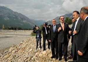Vali Altparmak, Kemer de ncelemelerde Bulundu