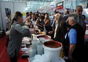 Cam Piramit Kongre ve Fuar Merkezinde Yresel rnlere Byk lgi